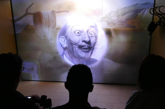 Proyección con lámina PDLC en el Museu Dalí
